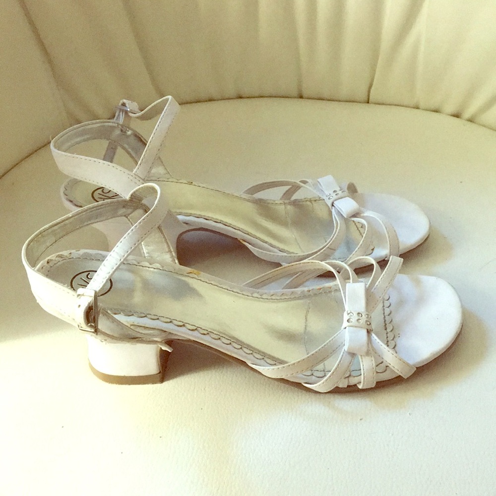 Girls dress sandals